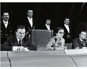 Primeiras eleições para o Parlamento Europeu, por sufrágio universal directo de cerca de 180 milhões de europeus