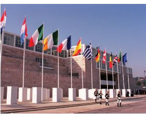 Portugal assume, pela primeira vez, a Presidência da União Europeia.